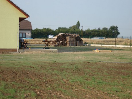 19.7.2007 trávník (2).jpg