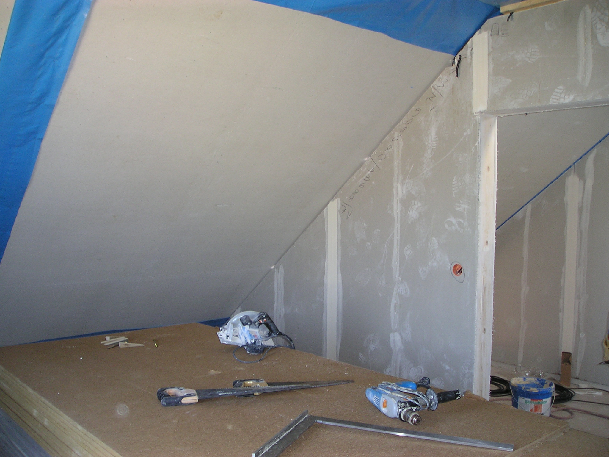 15.9.2006 ložnice ze sprcháče.jpg